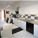 Mikelin شقة