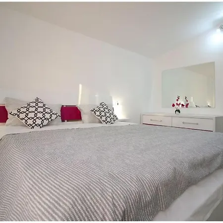 Διαμέρισμα Mikelin *